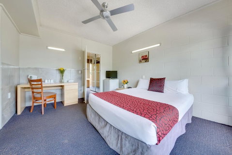 Camelot Motel - Accommodation Guide 3