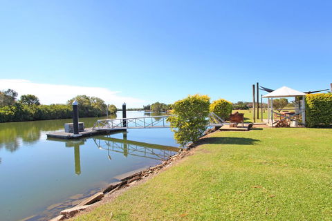Campbell 7 - Large Queenslander On Maroochy River - Accommodation Asia 2