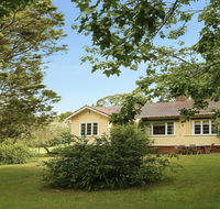 Canary Cottage - fresh clean simple  comfortable - Accommodation Asia