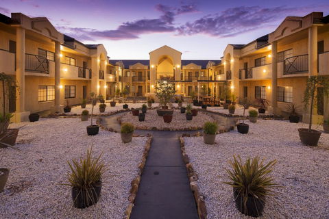 Canberra Parklands Central Apartment Hotel - Accommodation Asia 0