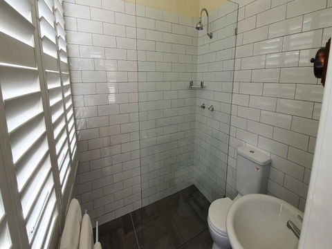 Canungra Hotel - Accommodation Asia 1