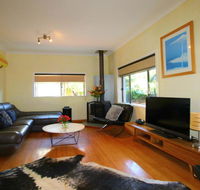 Cape Cod Beach House 25 Skyline Crescent - Accommodation Asia