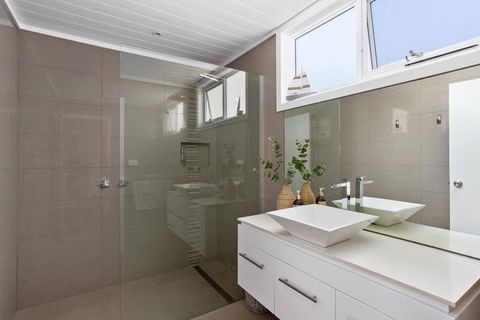 Cape Views - Accommodation Asia 3