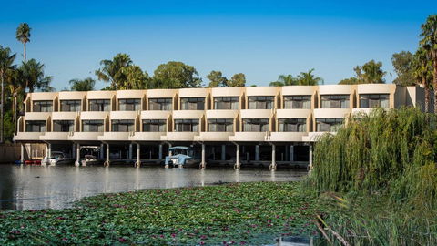 Capri Waters Country Club - Accommodation Asia 0