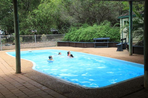 Capricorn Caves - Accommodation China 3