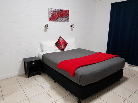Capricorn Hotel - Accommodation Guide 3