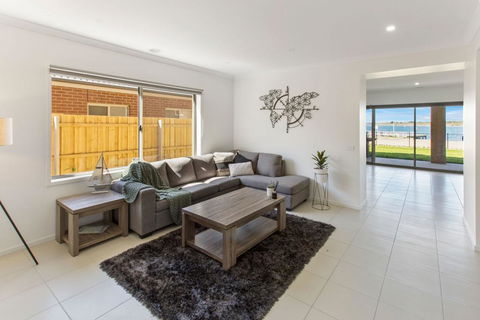 Captains Hideaway - Jetty Berth And Pet Friendly - Accommodation Asia 3