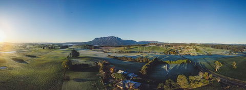 Carinya Farm Holiday Retreat - Accommodation Asia 1