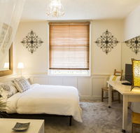 Carlton Room With a View - Car Park - Accommodation Guide