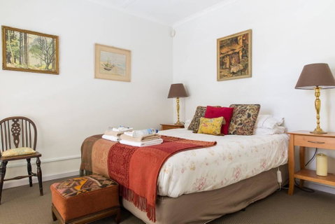 Carlton Terrace - Accommodation Guide 3