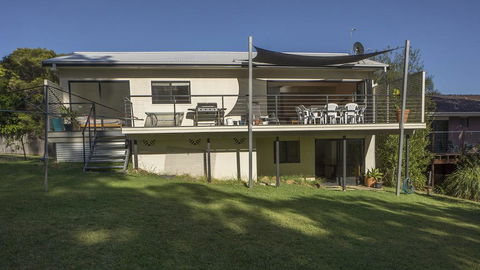 Carroll Ave 76 - Accommodation Guide 2