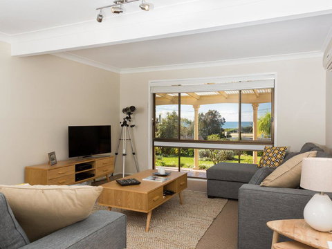 Casa Moana - Accommodation Guide 2