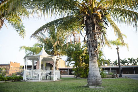 Castle Motor Lodge - Accommodation Asia 1
