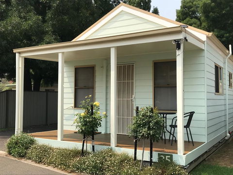 Castlemaine Central Cabin & Van Park - Accommodation Asia 2