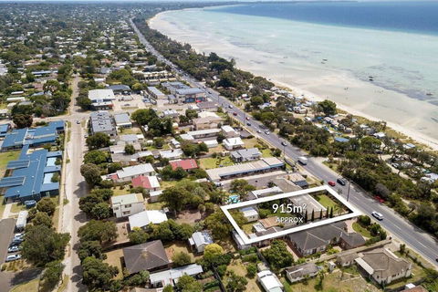 Casual Beachin It Family Getaway- With Bungalow On Beachfront - Accommodation Asia 1