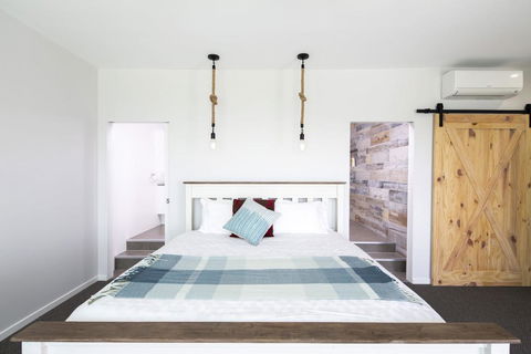 CC By The Sea - Accommodation Guide 2