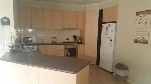 Central 2DYE4 On Annesley - Accommodation Guide 1