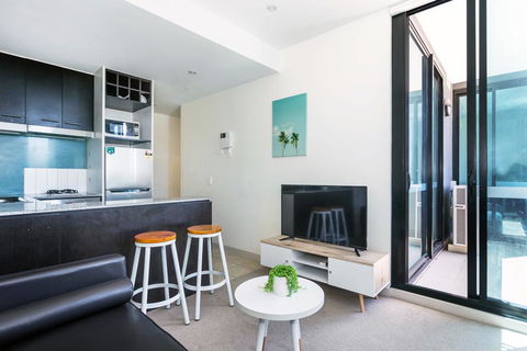 Central And Modern Apartment In Melbourne CBD - Accommodation Guide 0