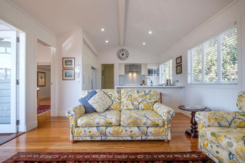 Central Cottage - Accommodation Asia 1