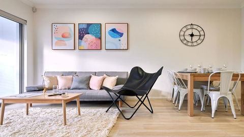 Central Garden City Apt - Mobile Hotspot & WiFi - - Accommodation Asia 2