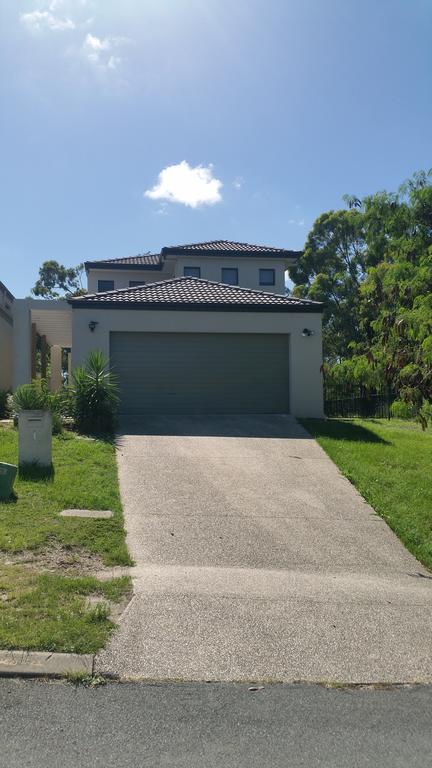 Molendinar QLD Accommodation China