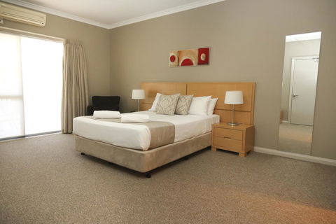 Centrepoint Apartments Griffith - Accommodation Asia 1