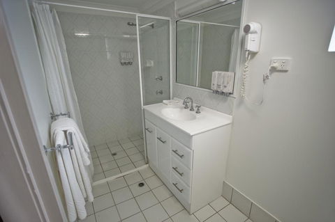 Centrepoint Motor Inn - Accommodation Asia 3