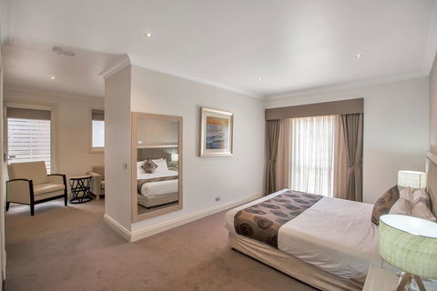 Century Inn - Accommodation Asia 3