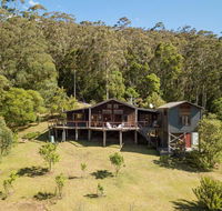 Chalet Beaumont - alluring appeal  stunning views - Accommodation Asia