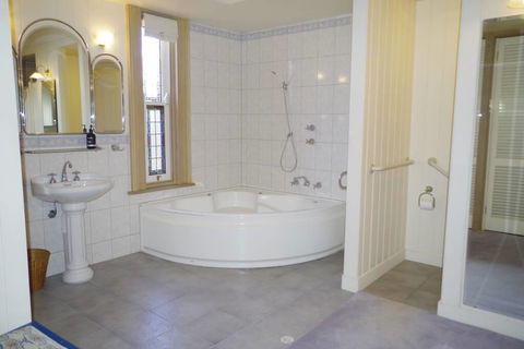 Charlottes Cottage - Accommodation Asia 1