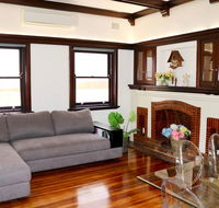 Charming  Cosy Home With City Views - Accommodation Asia