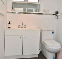 Charming 1 Bedroom Apartment in Leafy Green Hawthorn - Accommodation Guide