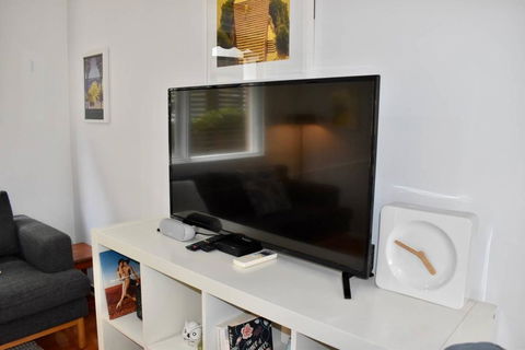 Charming 1 Bedroom Apartment In Leafy Green Hawthorn - Accommodation Guide 1