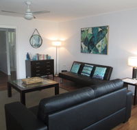 Charming Beach House - Accommodation China