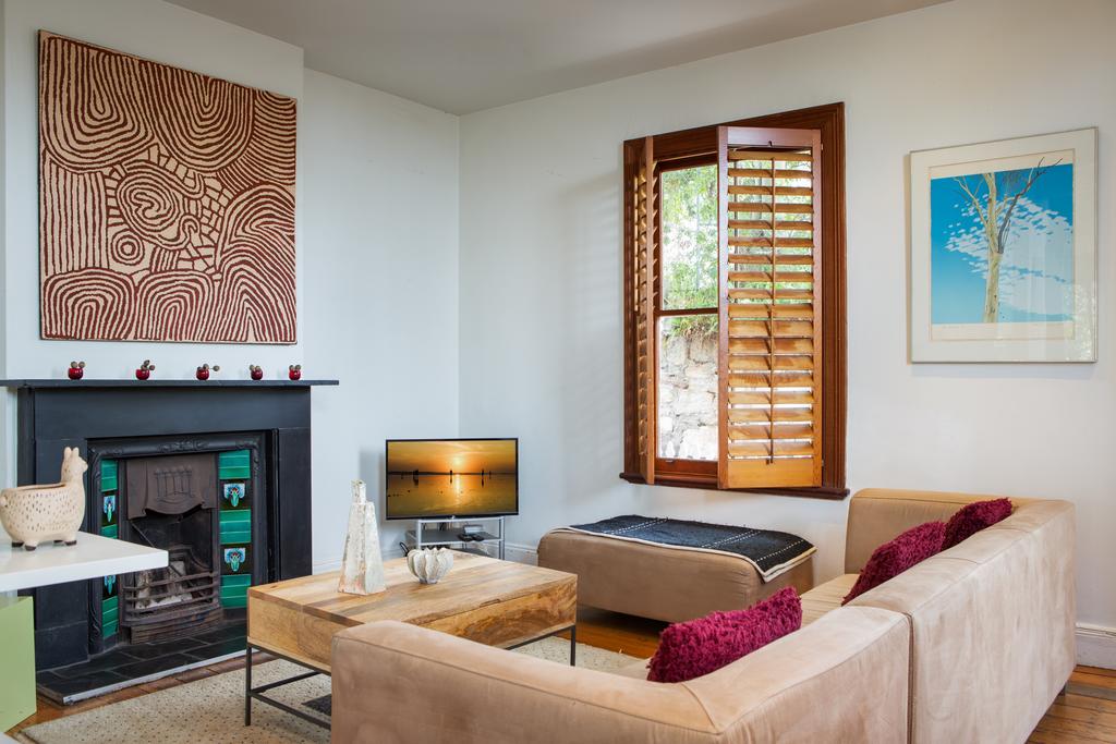 Balmain East NSW Accommodation Asia