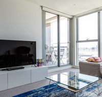 Chic Modern  Stylish.Stunning ViewsFree Parking - Accommodation Asia