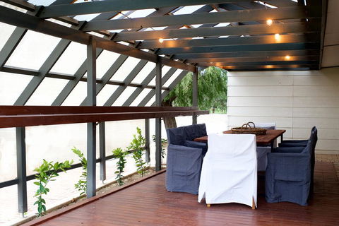 Cirillo Guest House - Accommodation Asia 1