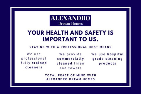 CITY APARTMENT And FREE CITY TOUR BUS NEARBY - Accommodation Guide 1