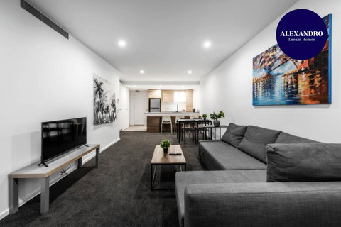 CITY APARTMENT And FREE CITY TOUR BUS NEARBY - Accommodation Guide 0