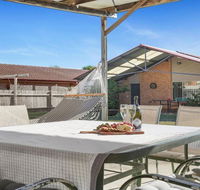 Cleveland Place - walk to beach and shops - Accommodation Asia