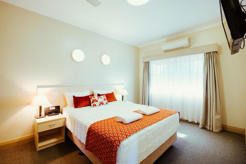 Club Motor Inn - Accommodation Asia 0