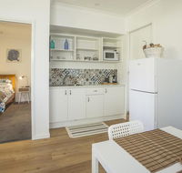 Clyde Studio 53 Mollymook - Accommodation Asia