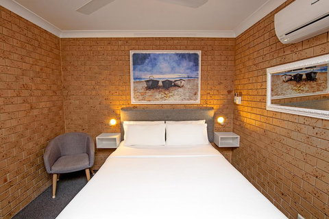 Coast Inn Motel - Accommodation Guide 3