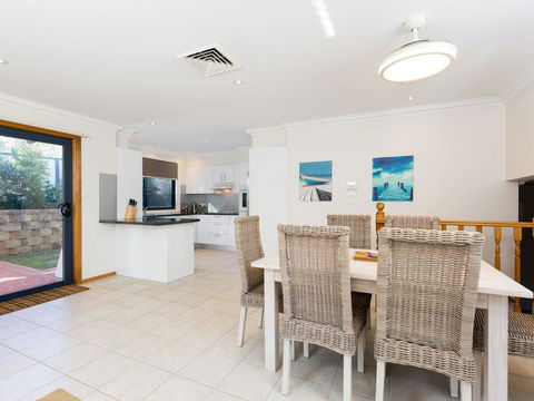 Coastal Haven @ Gerroa - Accommodation Asia 1