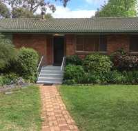 Cockatoo Corner - Armidale - Accommodation Guide