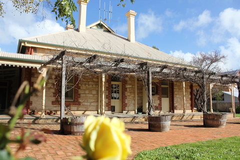 Cockburn House - Accommodation Asia 1