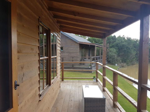 Cocoa & Briar Cottages - Accommodation Guide 2