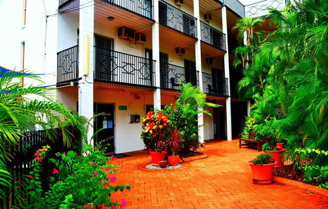 Coconut Grove Holiday Apartments - Accommodation Asia 1