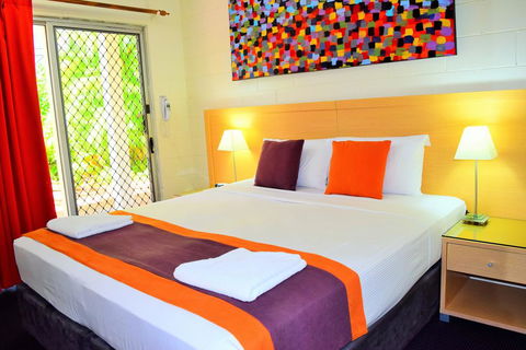 Coconut Grove Holiday Apartments - Accommodation Asia 2