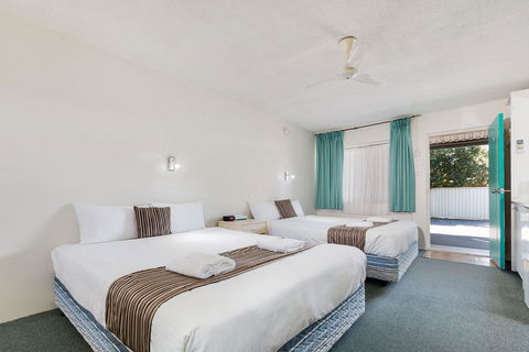 Coffs Harbour Pacific Palms Motel - Accommodation Guide 1